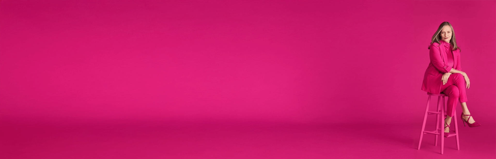 model magenta background desktop
